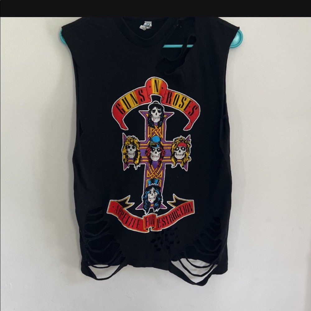 Guns and roses distressed muscle tee